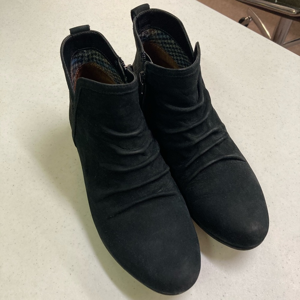 Rockport Cobb Hill “Gratasha” Bootie Size 7.5